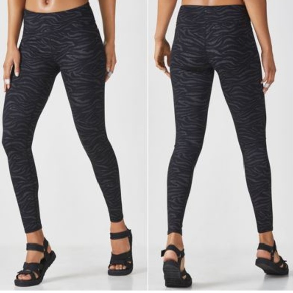 Fabletics Mid Rise Printed Powerhold Legging Zebra - Picture 2 of 8